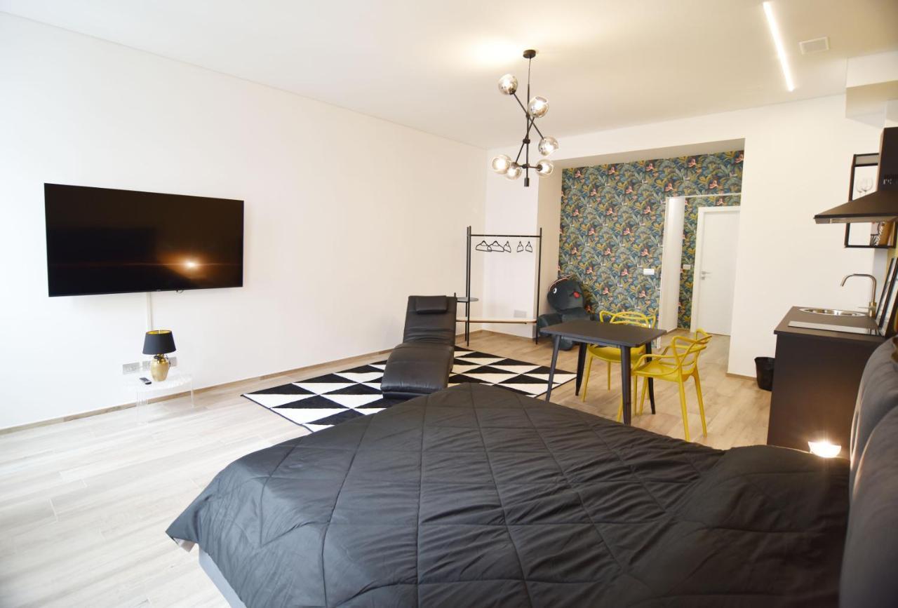 Roma 141 Apartment Fossano Exterior photo